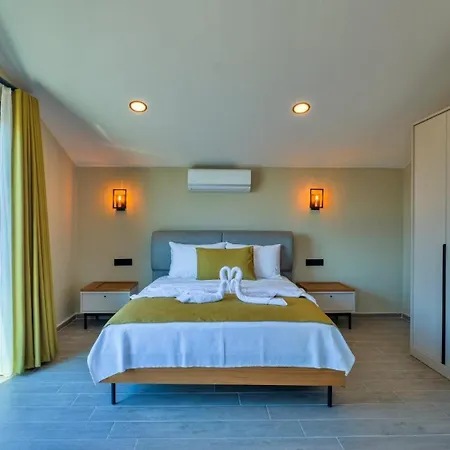 4 Bedroom - 3047 Βίλα Φετιγιέ